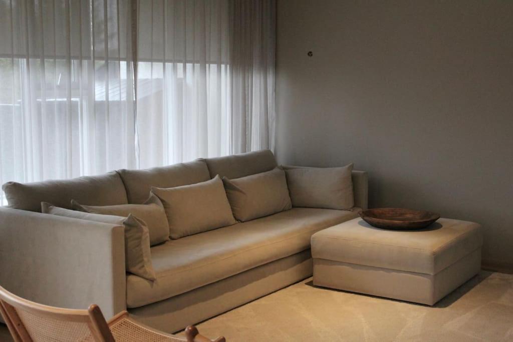 Quiet And Cozy Apartment With A Lake View Рейкьявик Экстерьер фото